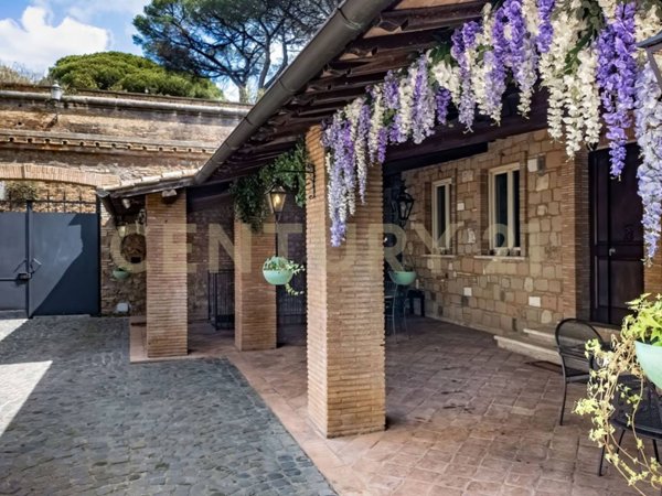 casa indipendente in vendita a Roma in zona Aurelio