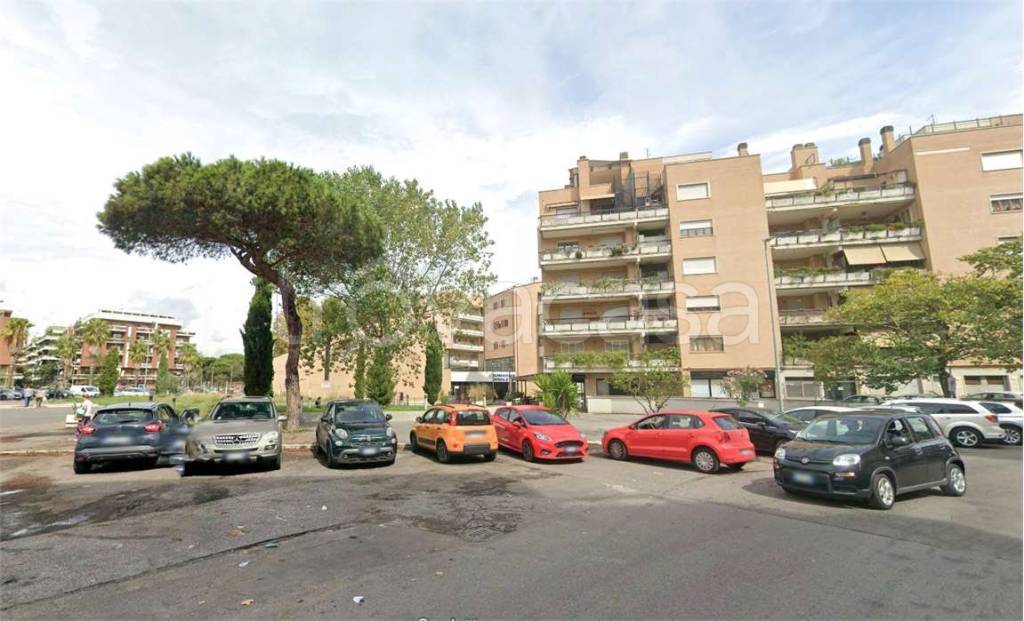 appartamento in vendita a Roma in zona Ostia