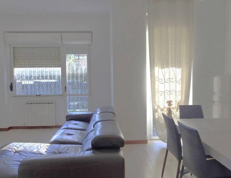 appartamento in vendita a Roma in zona Axa