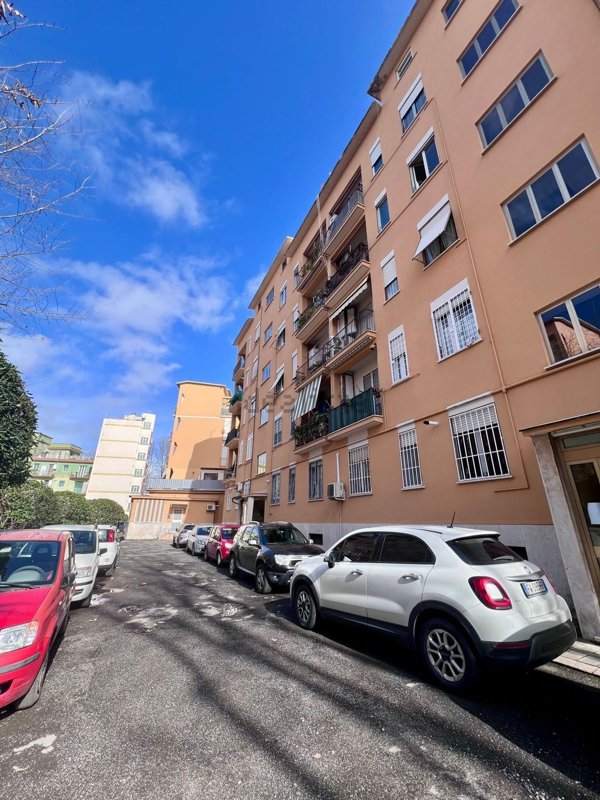 appartamento in vendita a Roma in zona Ostia