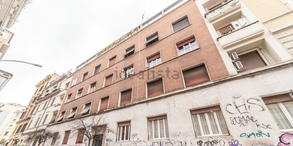 appartamento in vendita a Roma in zona Appio Latino