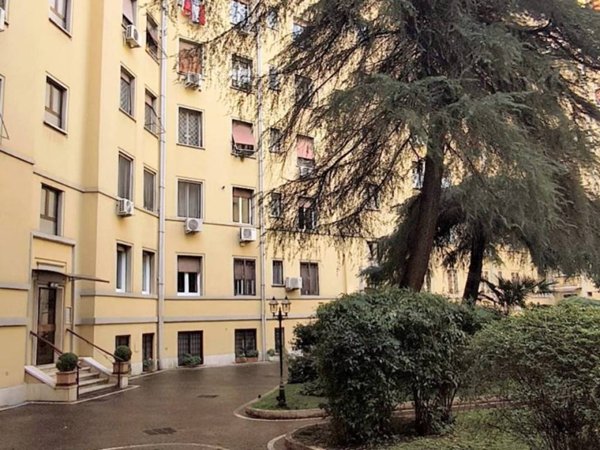 appartamento in vendita a Roma in zona Appio Latino