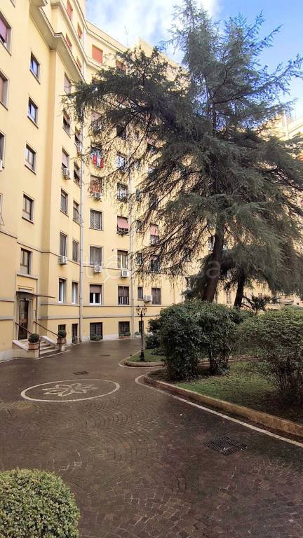 appartamento in vendita a Roma in zona Appio Latino
