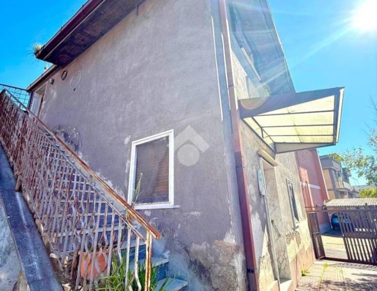 casa indipendente in vendita a Roma in zona Labaro