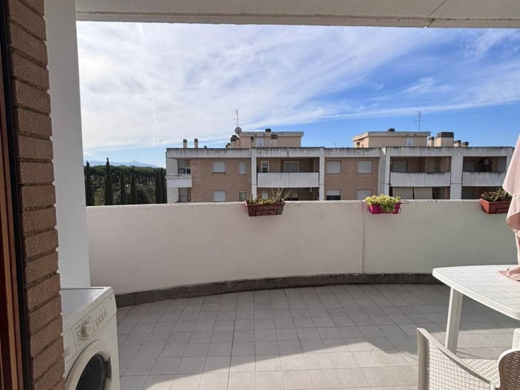 appartamento in vendita a Roma in zona Ponte di Nona