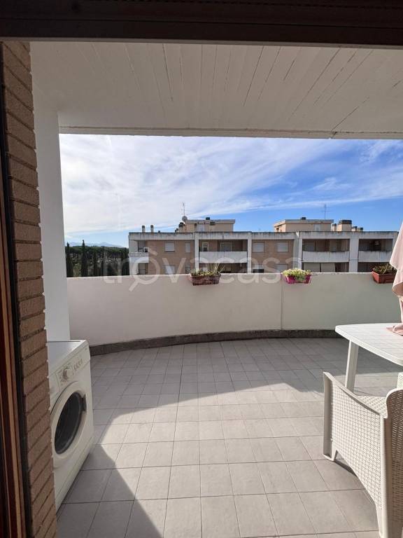 appartamento in vendita a Roma in zona Ponte di Nona