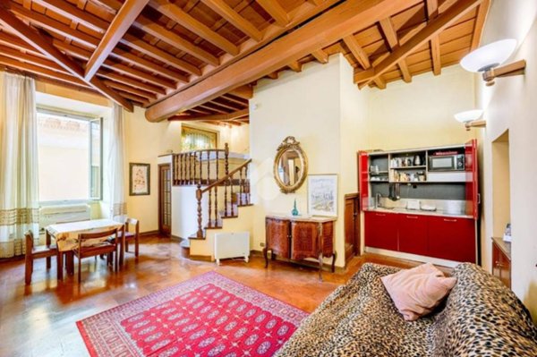 appartamento in vendita a Roma in zona Parione/Sant'Eustachio