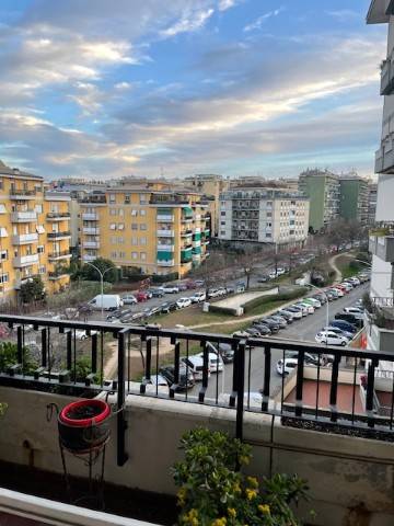appartamento in vendita a Roma in zona Prenestino-Labicano