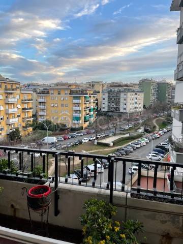 appartamento in vendita a Roma in zona Prenestino-Labicano