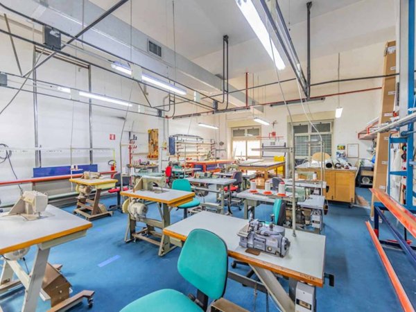 locale commerciale in vendita a Roma in zona Tiburtino