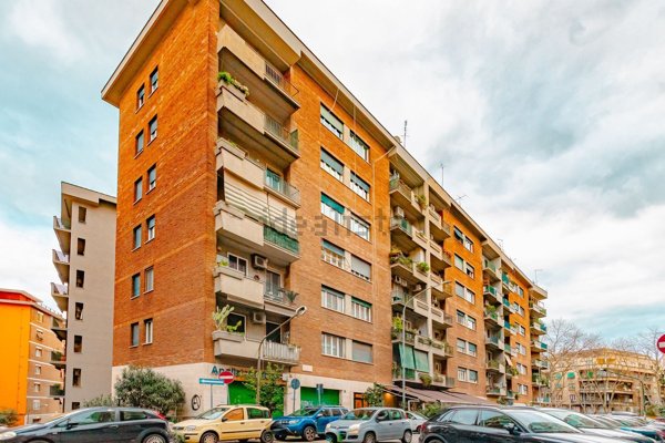 appartamento in vendita a Roma in zona Monte Sacro/Talenti