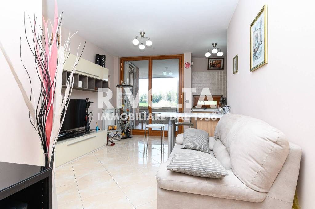 appartamento in vendita a Roma in zona Ostiense