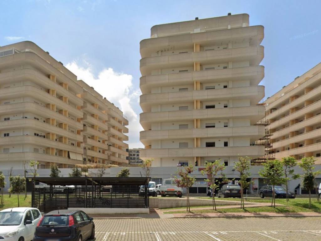 appartamento in vendita a Roma in zona Fonte Laurentina