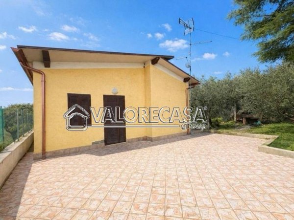 casa indipendente in vendita a Roma in zona Borghesiana
