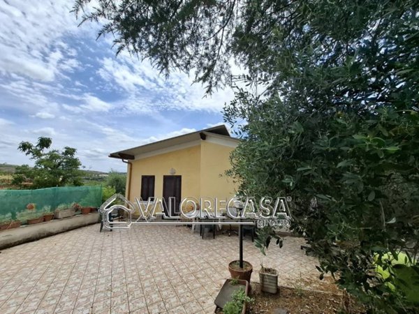 casa indipendente in vendita a Roma in zona Finocchio