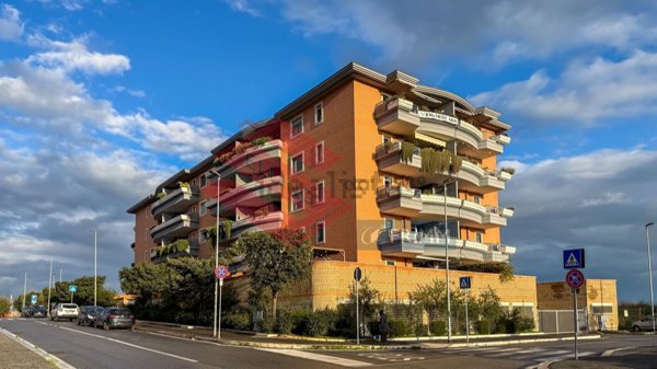 appartamento in vendita a Roma in zona Sette Bagni