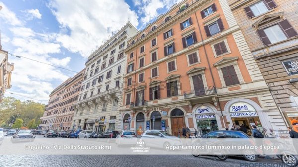appartamento in vendita a Roma in zona Esquilino
