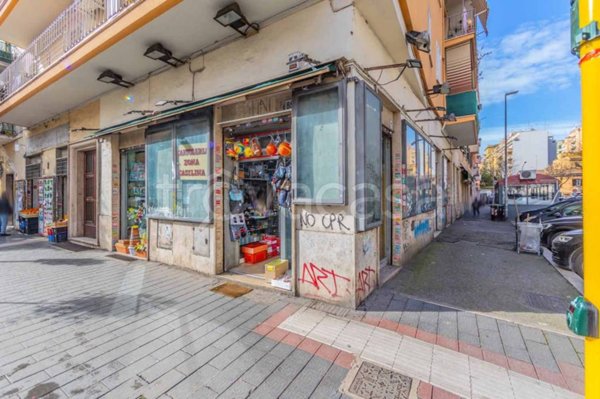 locale commerciale in vendita a Roma in zona Prenestino-Labicano