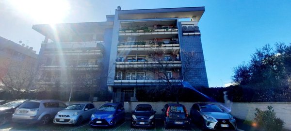 appartamento in vendita a Roma in zona Appio Claudio