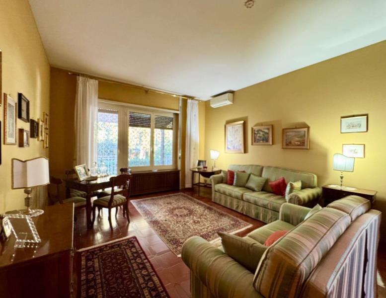 casa indipendente in vendita a Roma in zona Casal Palocco