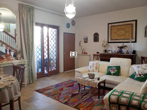 casa indipendente in vendita a Roma in zona Borghesiana