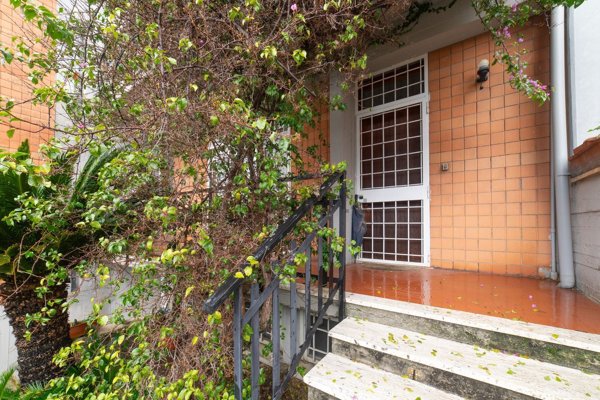 casa indipendente in vendita a Roma