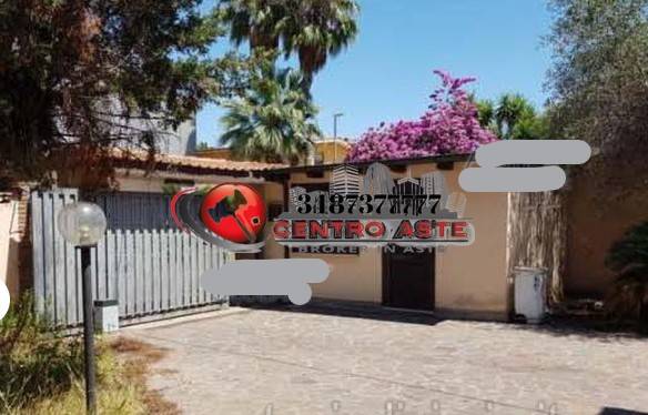casa indipendente in vendita a Roma in zona Infernetto