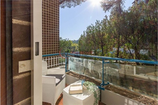 appartamento in vendita a Roma in zona Tomba di Nerone