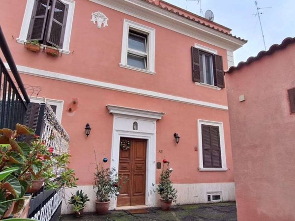 appartamento in vendita a Roma in zona Prenestino-Centocelle
