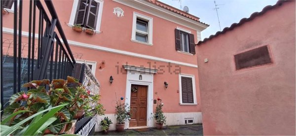 appartamento in vendita a Roma in zona Prenestino-Centocelle