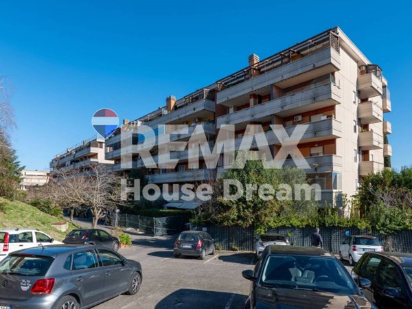 appartamento in vendita a Roma in zona Vitinia