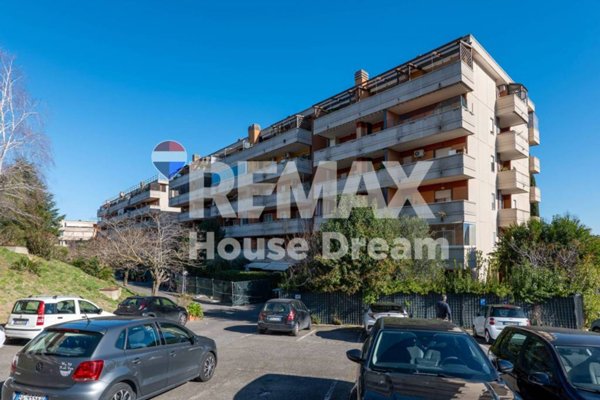 appartamento in vendita a Roma in zona Acilia