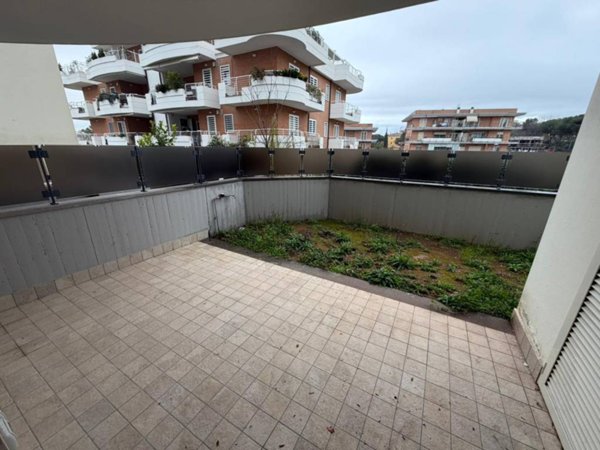 appartamento in vendita a Roma in zona Giuliano Dalmata