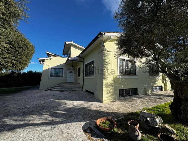 casa indipendente in vendita a Roma in zona Cesano