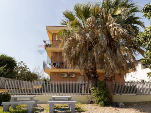 appartamento in vendita a Roma in zona Massimina/Casal Lumbroso