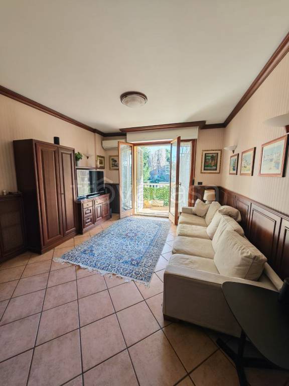 appartamento in vendita a Roma in zona Casal Palocco