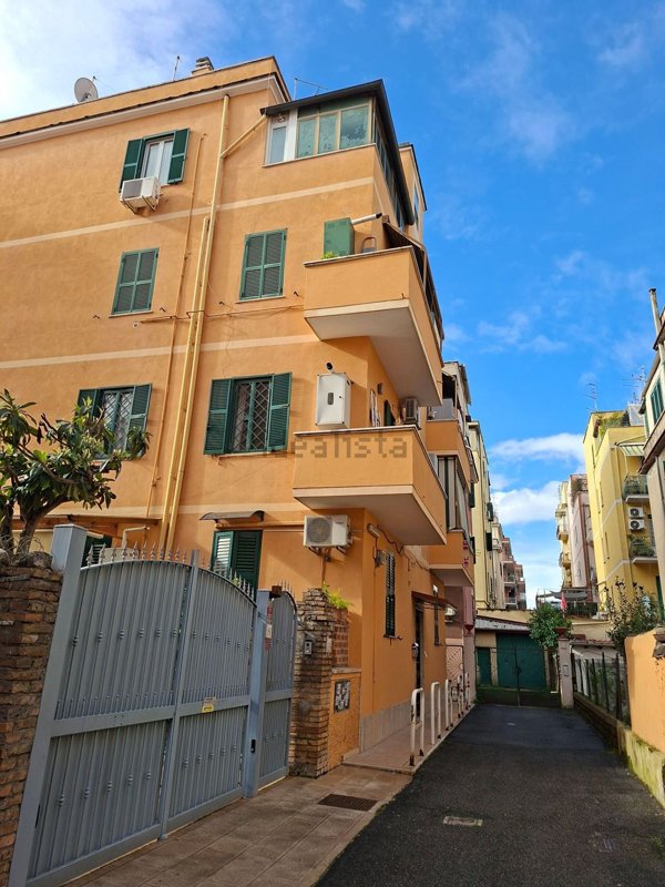 appartamento in vendita a Roma in zona Alessandrino