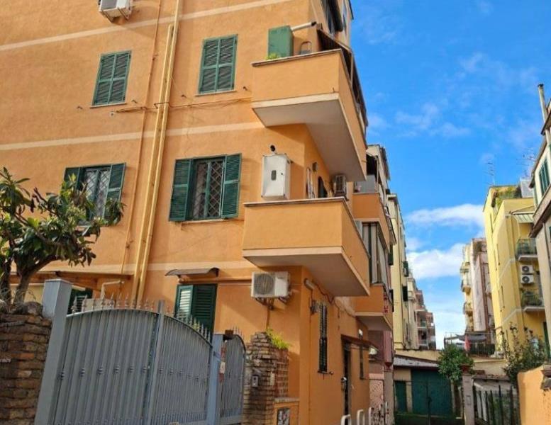 appartamento in vendita a Roma in zona Alessandrino
