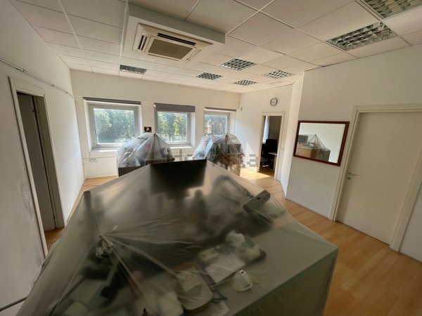 negozio in vendita a Roma in zona Casal Palocco