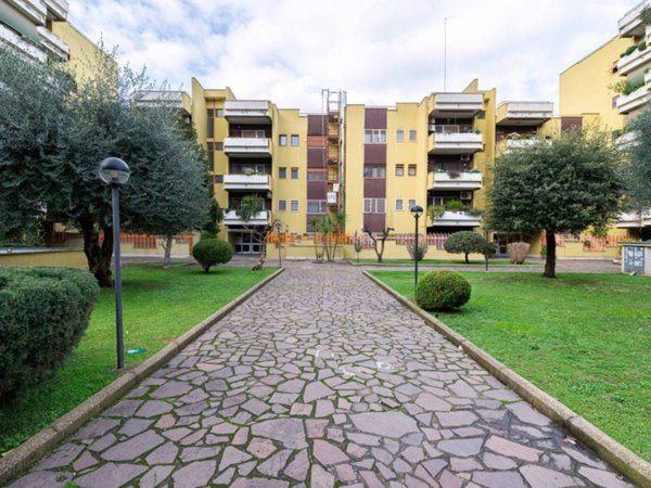 appartamento in vendita a Roma in zona Giuliano Dalmata