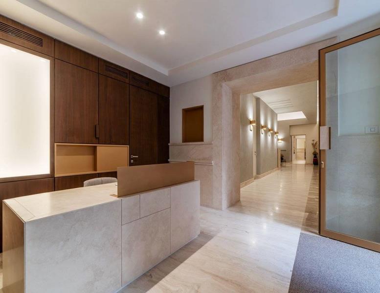 appartamento in vendita a Roma in zona Trevi-Colonna