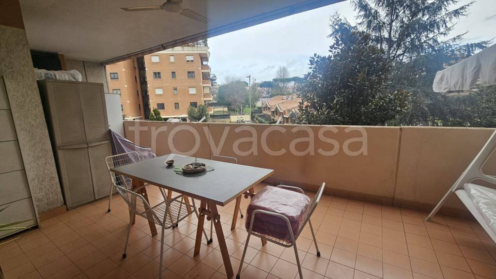 appartamento in vendita a Roma in zona Ardeatino