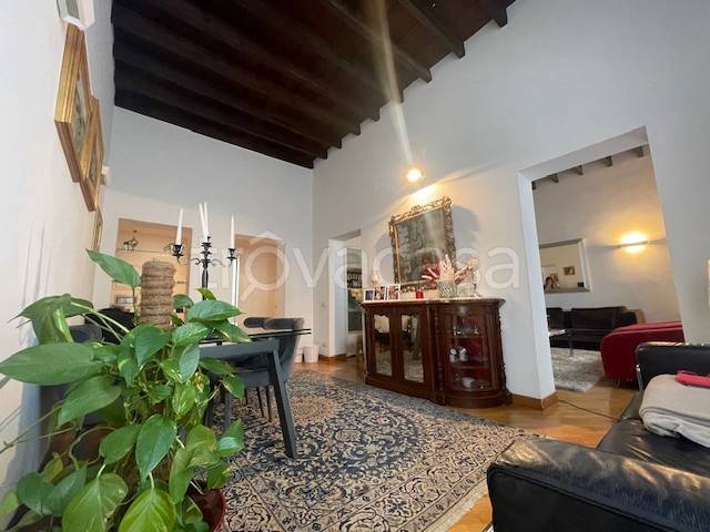 appartamento in vendita a Roma in zona Rione Borgo