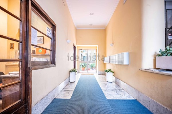 appartamento in vendita a Roma in zona Appio Latino