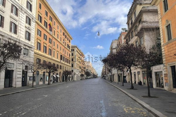negozio in vendita a Roma in zona Rione Prati