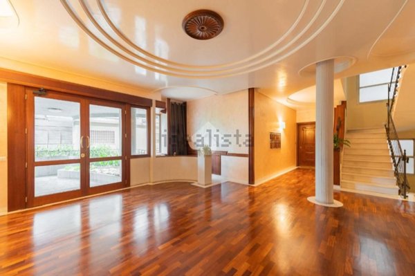 casa indipendente in vendita a Roma