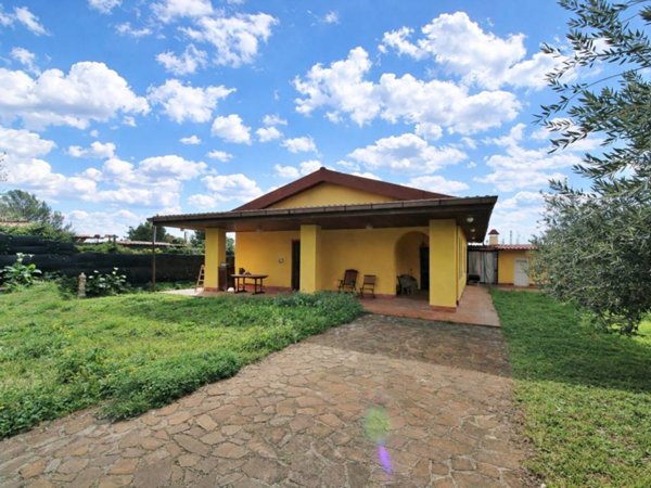 casa indipendente in vendita a Roma in zona Dragona/Bagnoletto