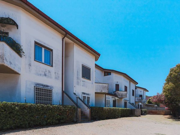 appartamento in vendita a Roma in zona Acilia