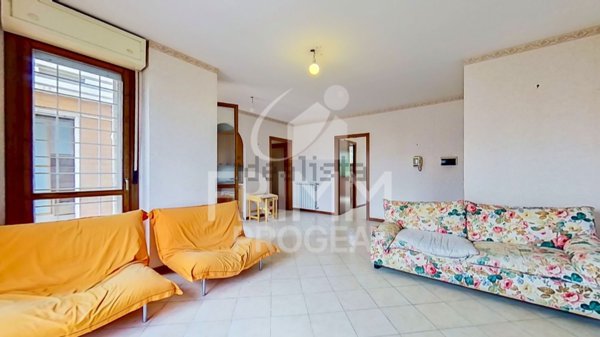 appartamento in vendita a Roma in zona Lunghezza
