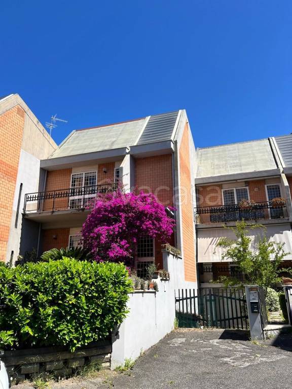 casa indipendente in vendita a Roma in zona Portuense